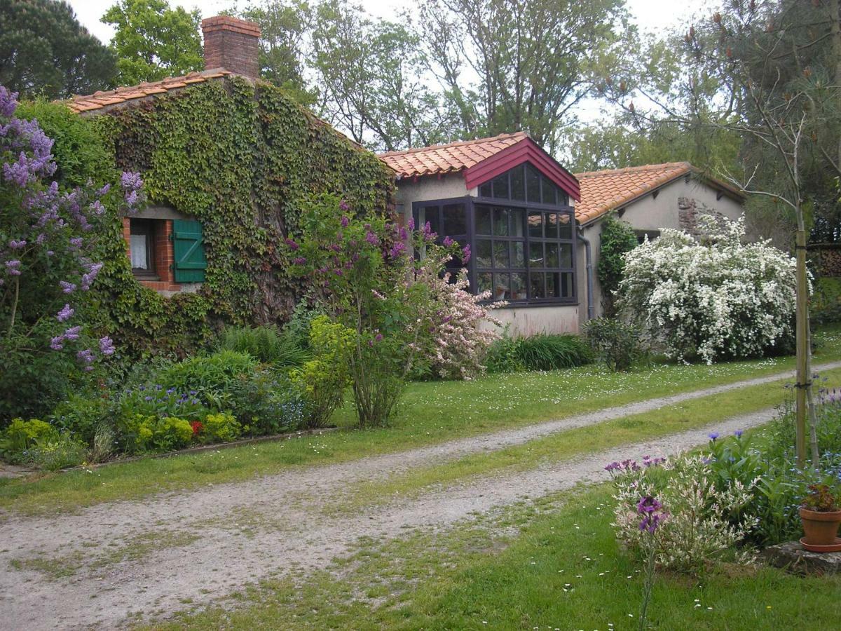 Bed and Breakfast L'instant jardin à Saint-Mars-de-Coutais Extérieur photo