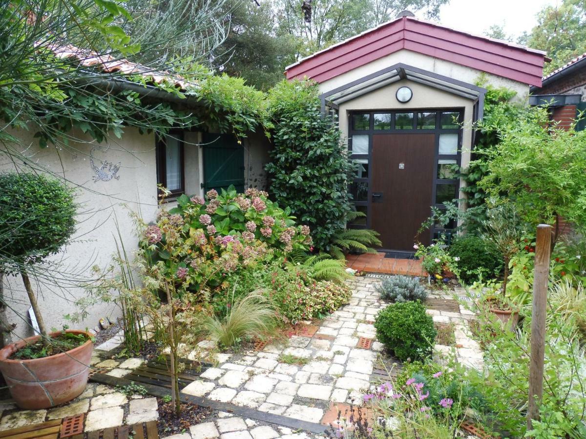 Bed and Breakfast L'instant jardin à Saint-Mars-de-Coutais Extérieur photo